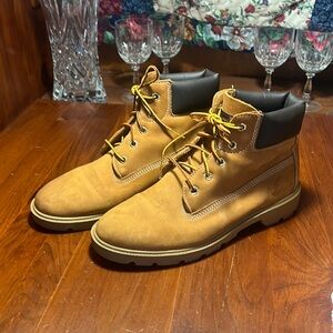 Timberland Women’s size 6 Waterproof boots